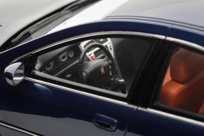 OTTO 1:18 Peugeot 607 3.0 V6 Resin Model