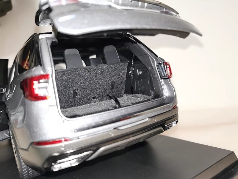 Changan Ford Explorer 2023 1:18 Alloy Die-Cast Model (Gray – Full Function Display Edition)