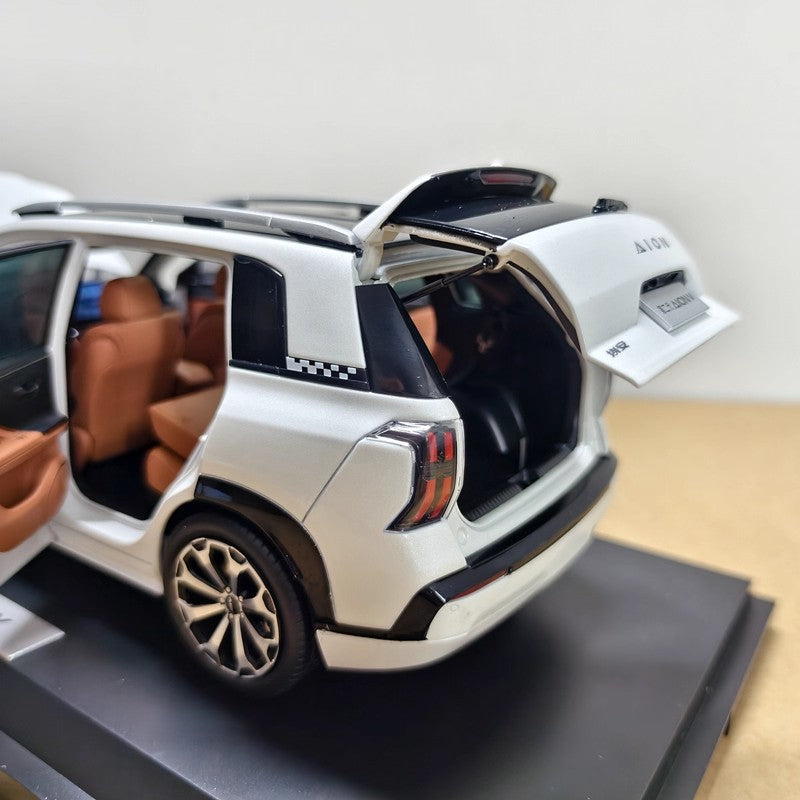 Original 1:18 GAC Aion V 1:18 Diecast Model