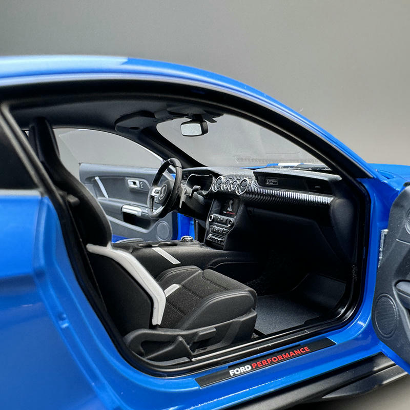 AutoArt 1:18 Ford Mustang Shelby GT500 Alloy Diecast Model Car