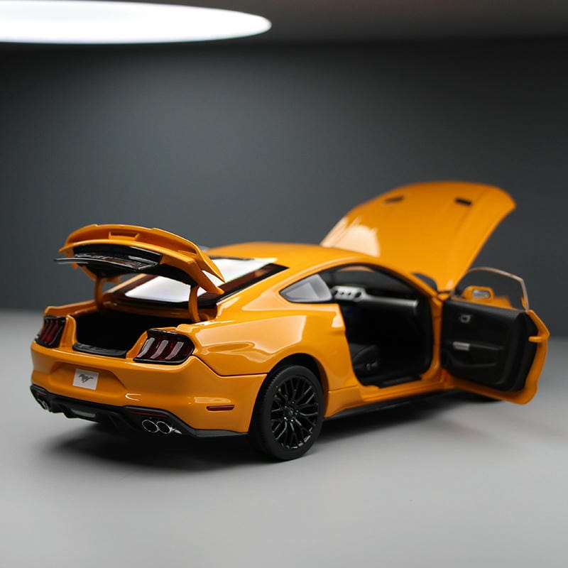 Ford Mustang 1:18 Alloy Model Car – Matte Black & Orange