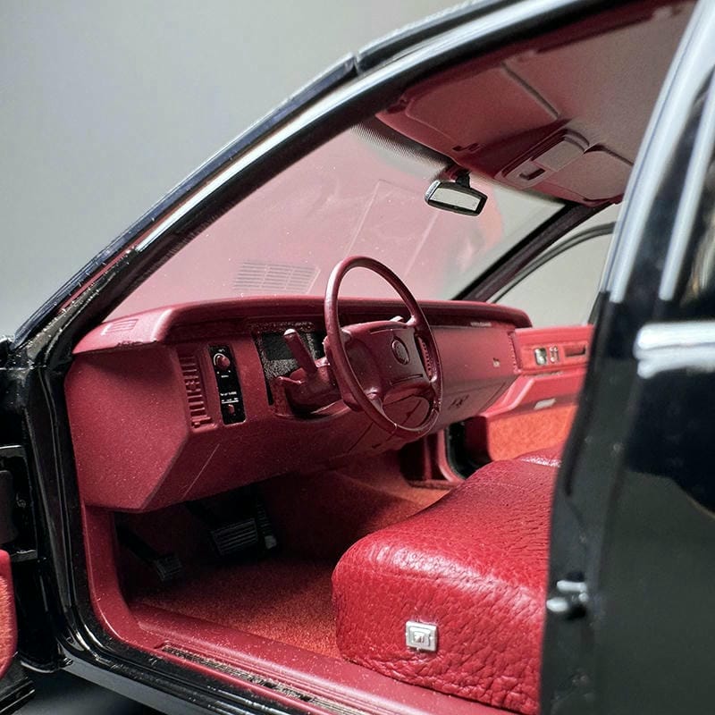 Xiaoguang 1:18 Cadillac Wood Die-Cast Model Car