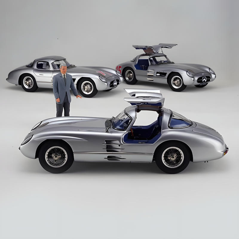 CMC 1:18 Mercedes-Benz 300 SLR Uhlenhaut Coupé 1955 Diecast Car – Silver M-246 Puppet Version