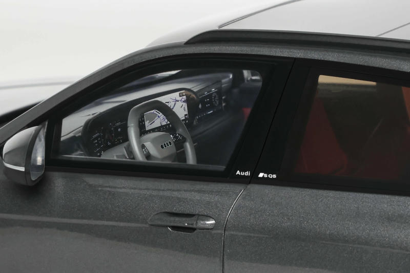 OTTO 1:18 Audi SQ5 TFSI Resin Model