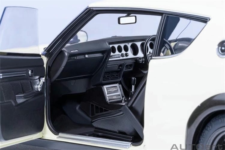 AUTOart Nissan GT-R Skyline KPGC110 – 1:18 Scale Model (Classic Hakosuka Heritage Edition)