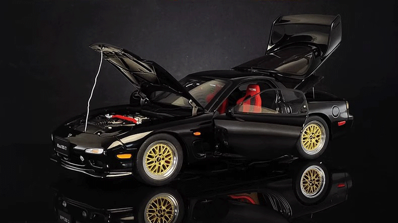 Mazda RX-7 (FD) – 1:18 Diecast Alloy Model by AUTOart (Full Opening Version with Transparent Display Box)(75969)(75968)
