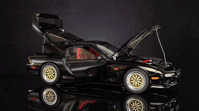 Mazda RX-7 (FD) – 1:18 Diecast Alloy Model by AUTOart (Full Opening Version with Transparent Display Box)(75969)(75968)