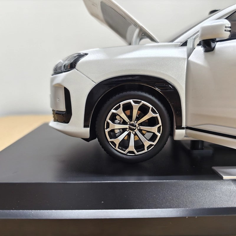 Original 1:18 GAC Aion V 1:18 Diecast Model