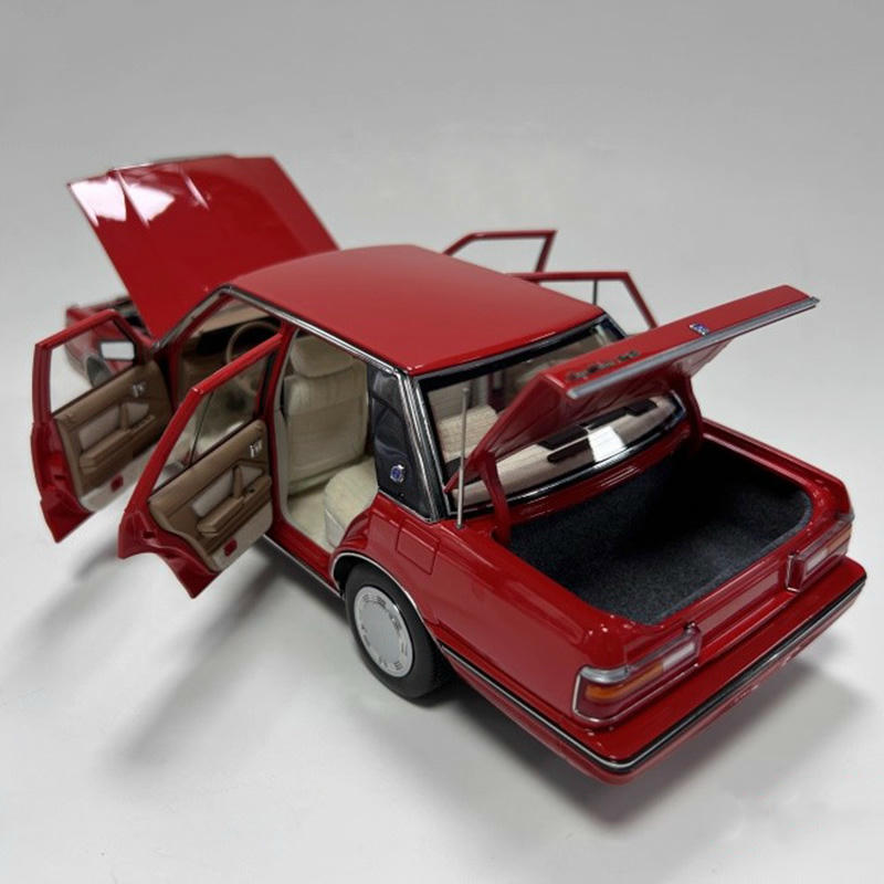 Xiaoguang 1:18 Toyota Crown MS122 Diecast Car-Red