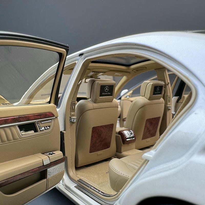 MH 1:18 Scale Mercedes-Benz S600L W221 Diecast Model Car