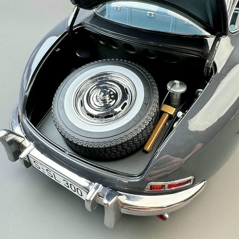 Mercedes-Benz 300SL 1:12 Scale Alloy Collectible Model – Fully Functional Doors & Steering