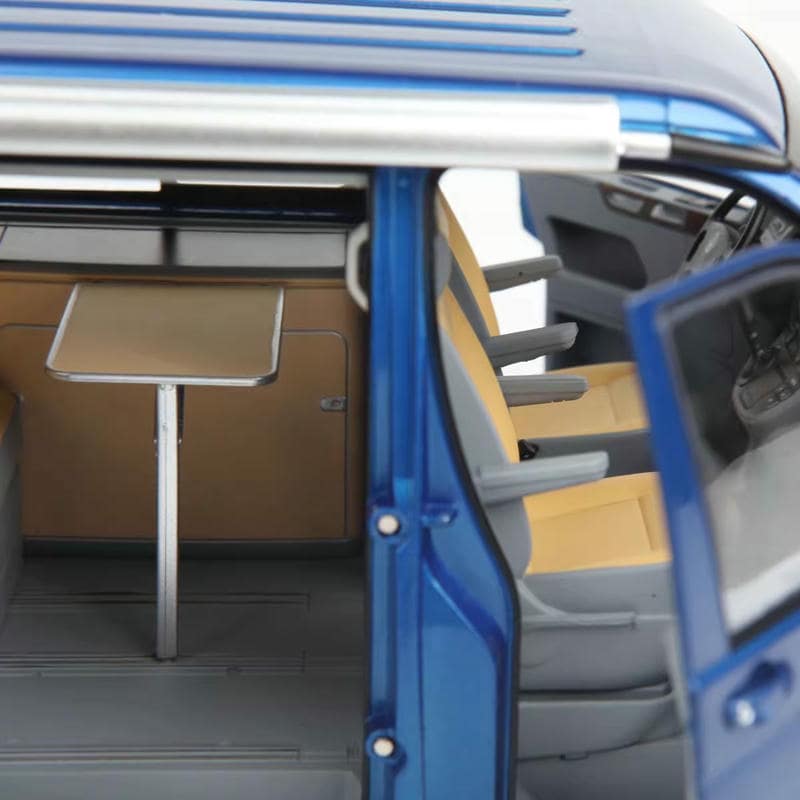 NOREV 1:18 Volkswagen VW California (2003) Diecast Model Car