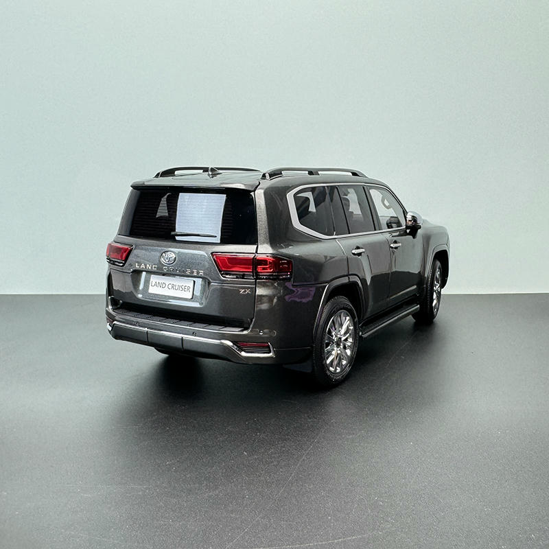 LCD 1:18 Toyota Land Cruiser LC300 ZX Grey Alloy Diecast Model Car