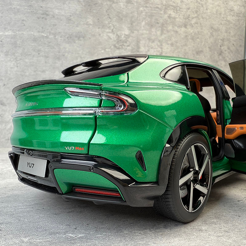 Xiaomi YU7 Alloy Model – 1:18 Scale