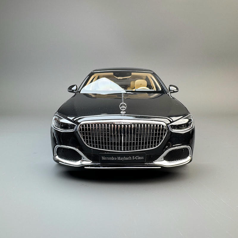 Almost Real 1:18 Mercedes-Maybach S680 Diecast Car