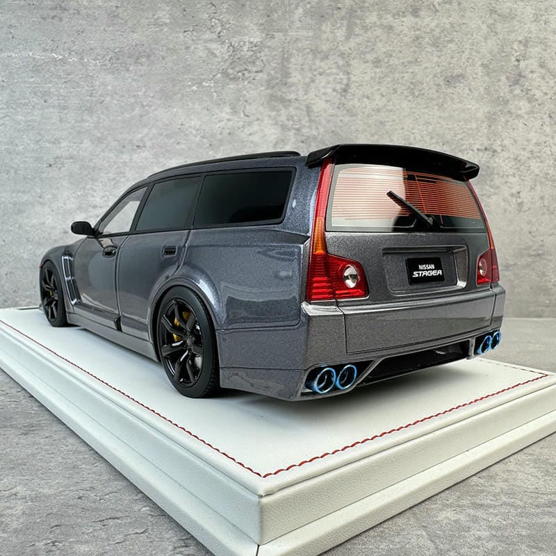 IVY Nissan R35 Wagon 1:18 Resin Model Car