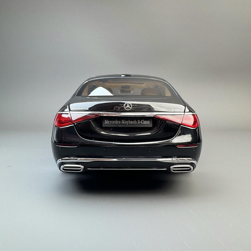 Almost Real 1:18 Mercedes-Maybach S680 Diecast Car