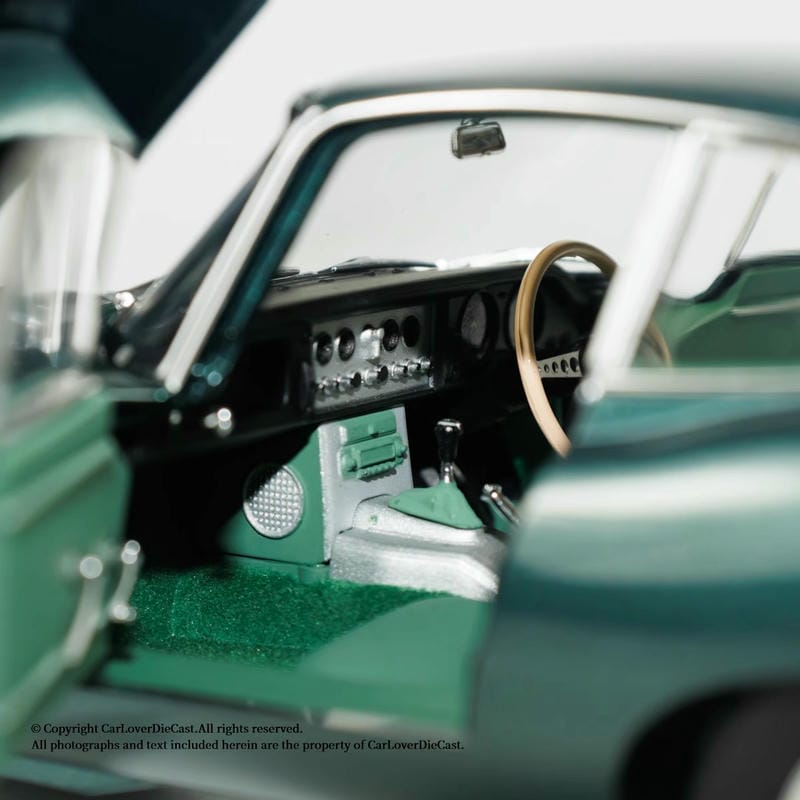 Kyosho Jaguar E-Type 1:18 Diecast Model Car