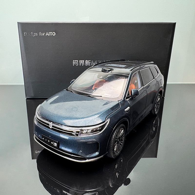 AITO M7 1:18 Diecast Model – Premium Interactive Collectible