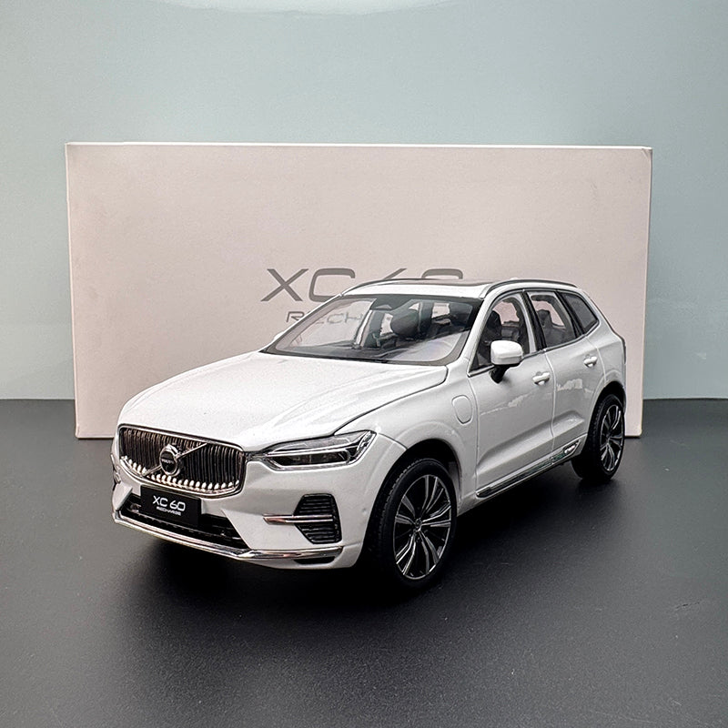 Volvo 22 Modified XC60 1:18 Die-Cast Alloy Model (Crystal White, Silver Gray, Morning Light Silver)
