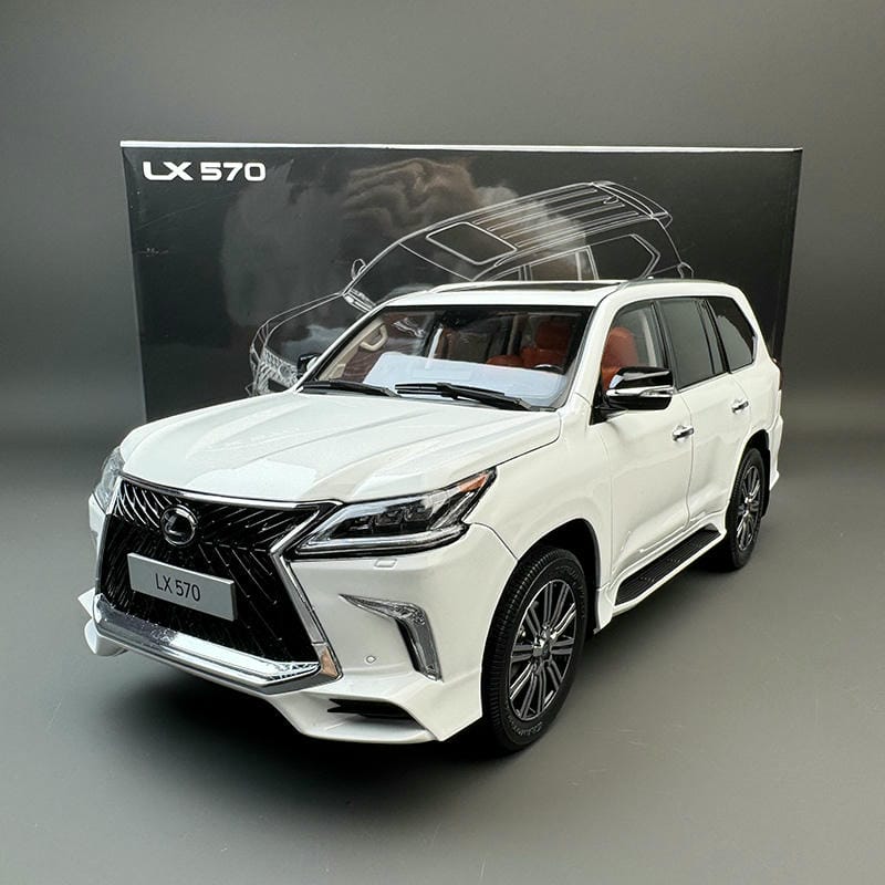 LCD 1:18 Lexus LX570
