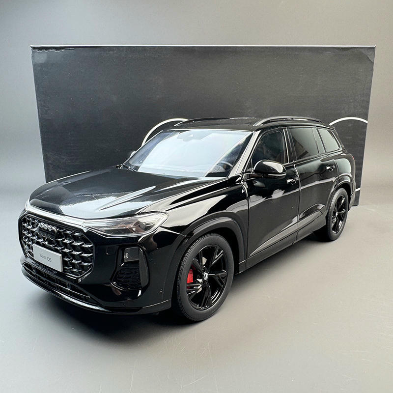 Original 1:18 Audi Q6 Diecast Car Model