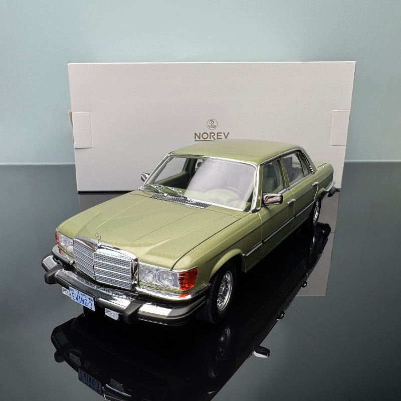 norev Mercedes-Benz 450SEL 1:18 Diecast Model – Light Green Interactive Collectible
