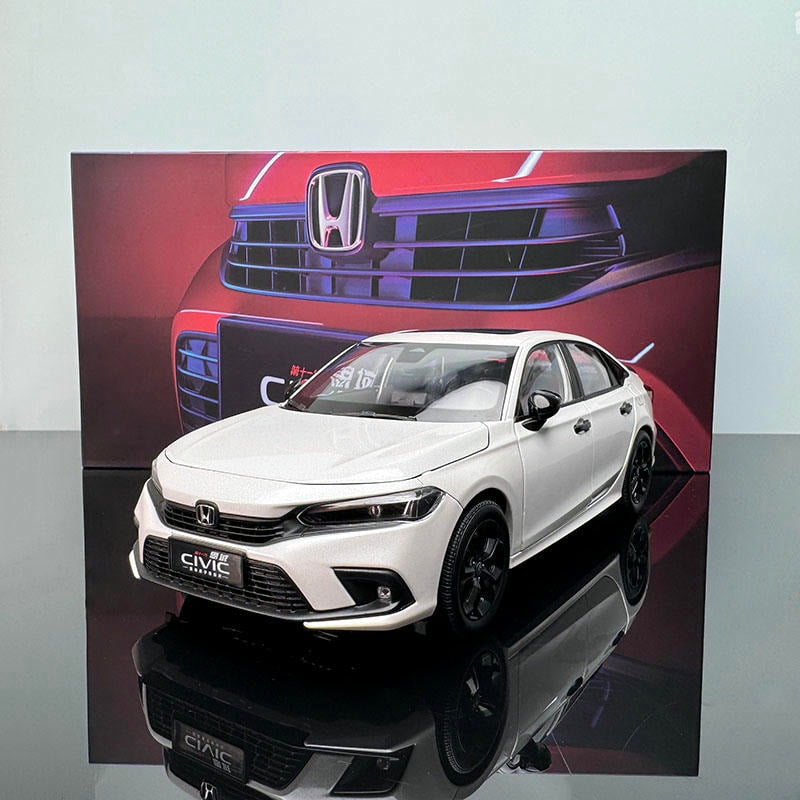 11th Generation Honda Civic Diecast Model – 1:18 Scale Collectible (White / Red)