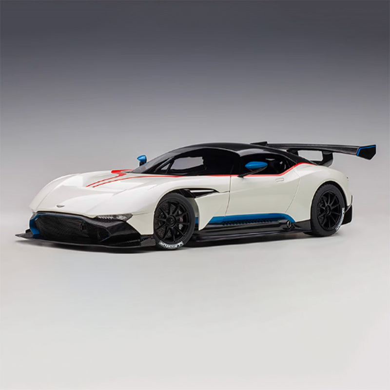 AUTOart 1:18 Full-Opening Alloy Model Car – Premium Display Edition (Multiple Colors)(70261)