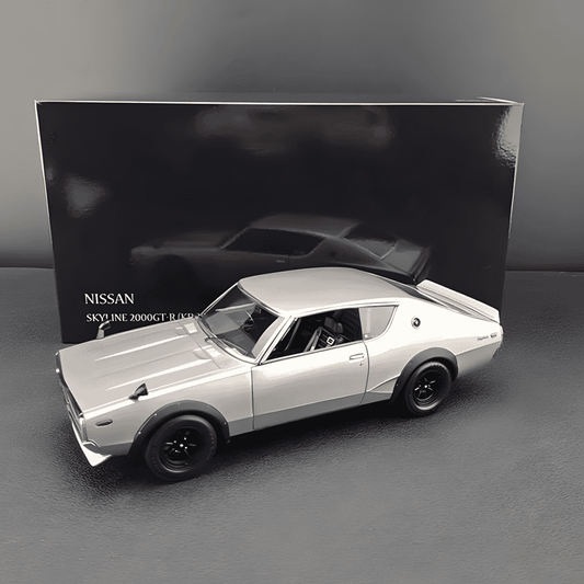 Kyosho 1:18 Die-Cast Model Car (Silver, Model No. 08255S)