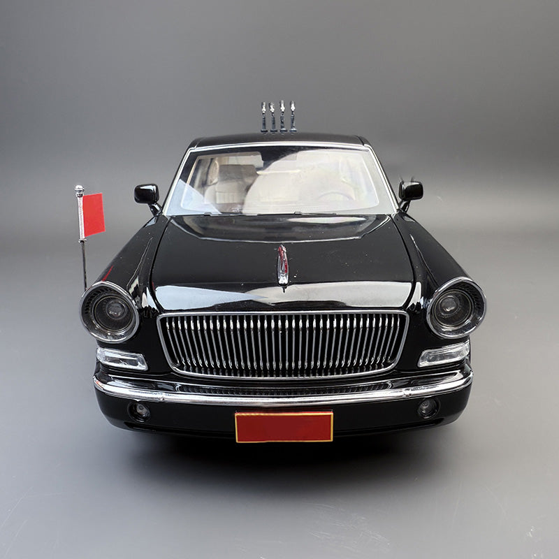 Hongqi 1:18 Classic Sedan Diecast Model Car – Collector’s Edition