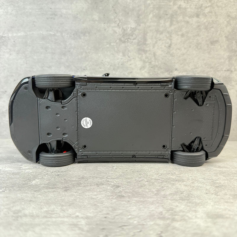 Xiaomi YU7 Alloy Model – 1:18 Scale