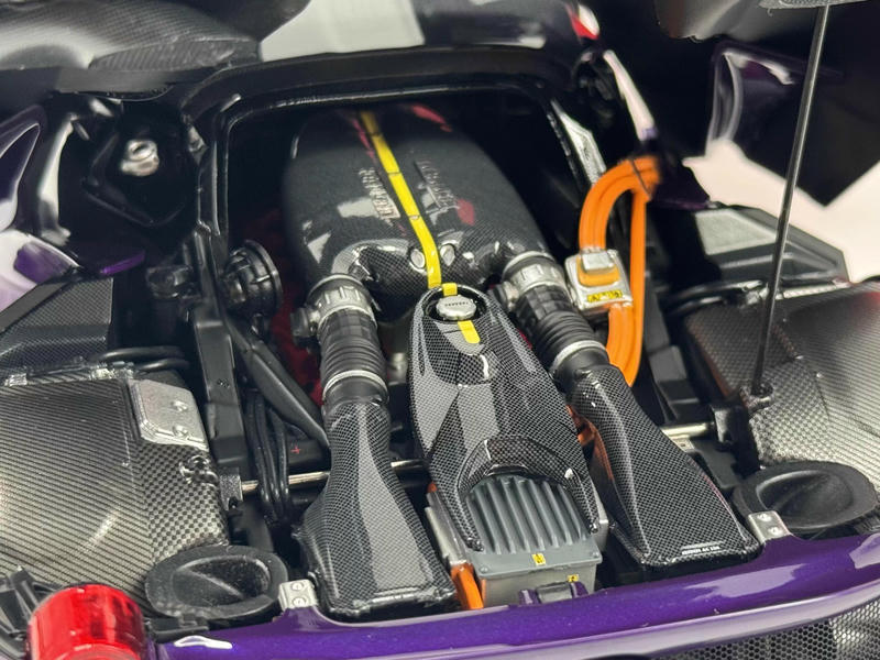 BBR 1:18 Ferrari LaFerrari Dubai Purple Diecast Car
