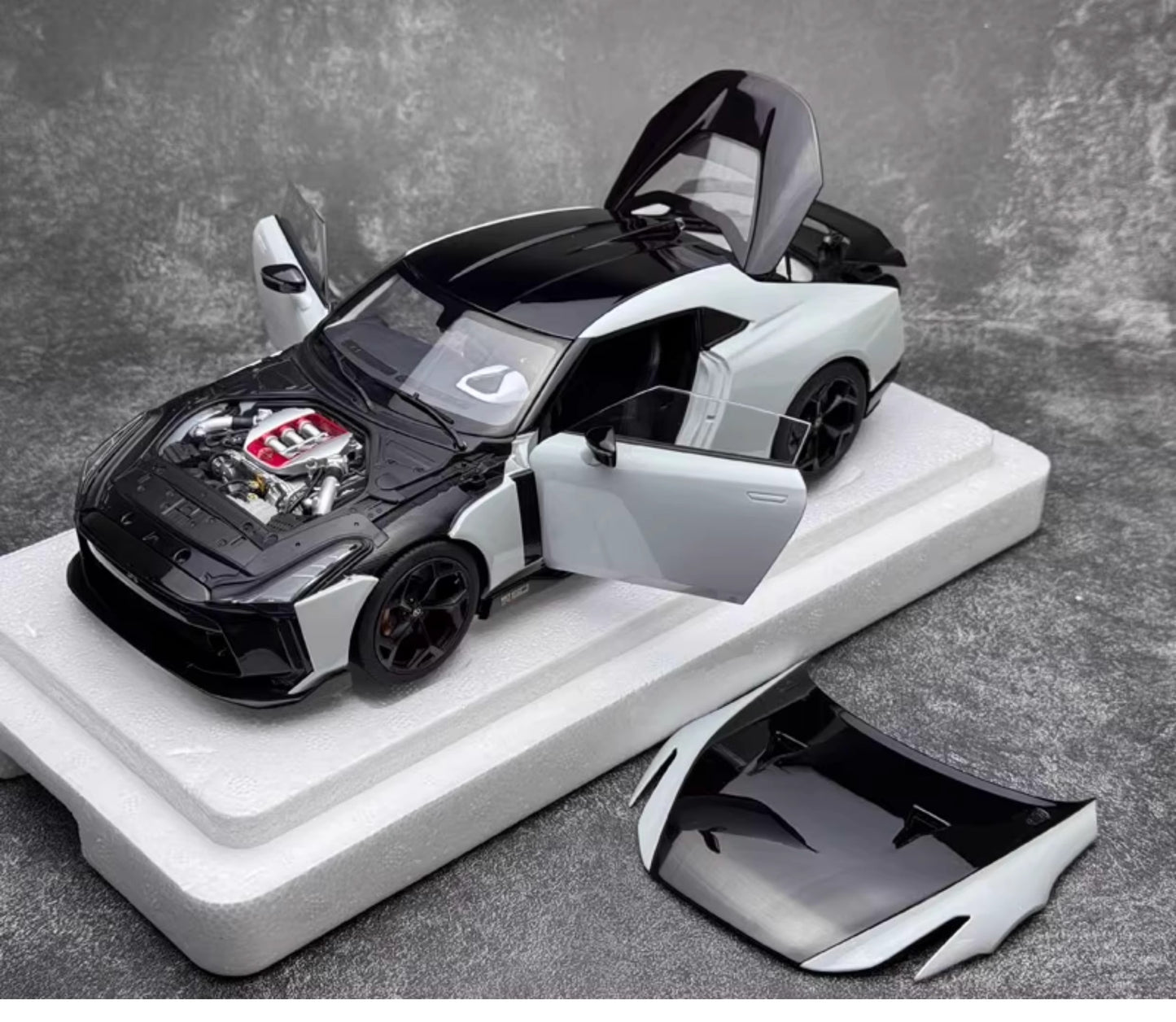 AUTOart Nissan GT-R50 by Italdesign – 1:18 Scale Model (Full Opening, Multi-Color Collector’s Edition)