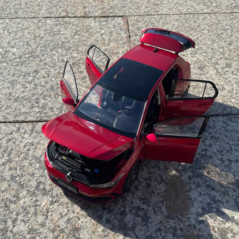Original Volkswagen Golf 8 1:18 Diecast Model Car