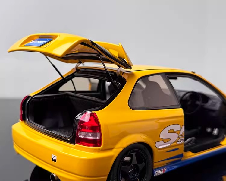 Honda Civic EK9 Type R 1:18 Die-Cast Alloy Model by MOTORHELIX