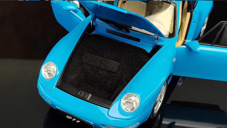 AUTOart 1:18 Porsche 911 (993) Carrera Diecast Car Model