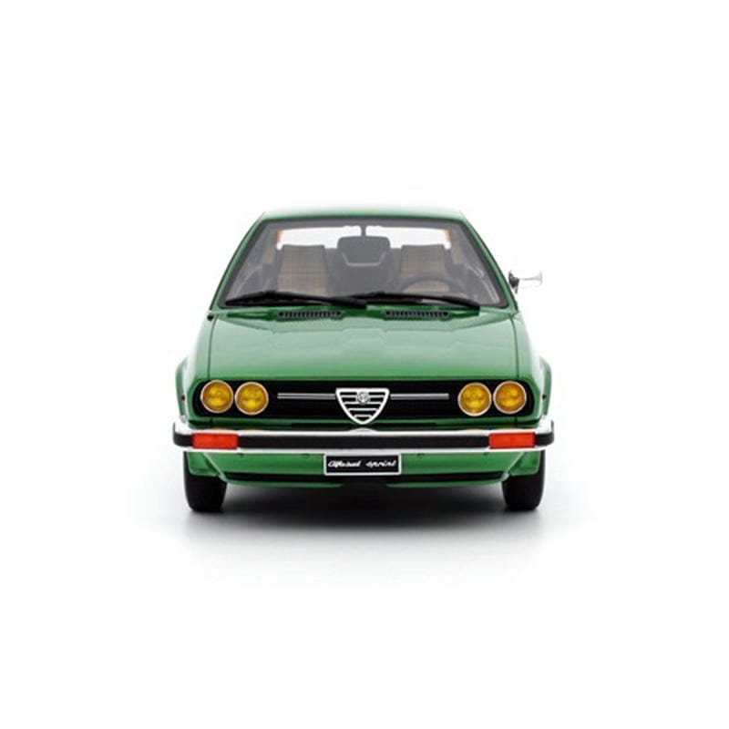 OTTO 1:18 Alfa Romeo Green Resin Collectible Model Car