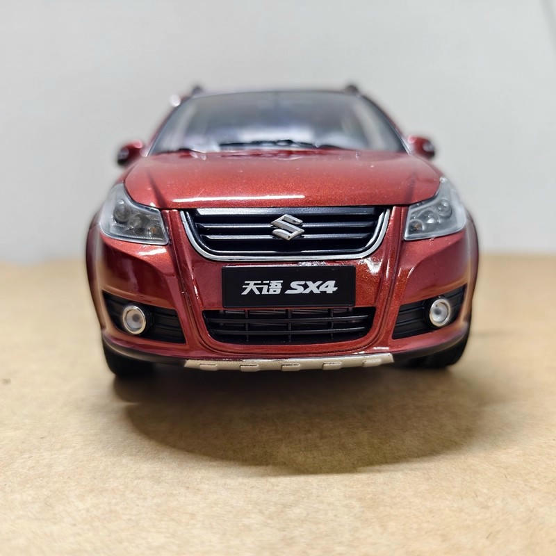 Original 1:18 Suzuki SX4 Diecast Car Model