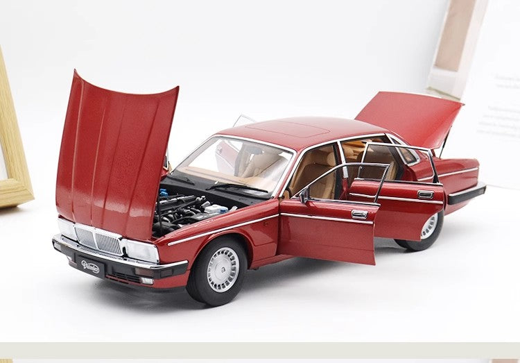 Jaguar Daimler XJ6 (XJ40) – 1:18 Diecast Model by Almost Real (Limited to 1,008 Units – Collector’s Edition)(XJ40)