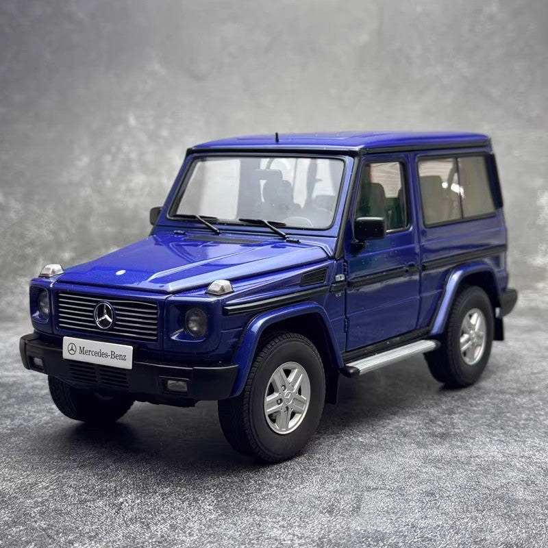 AUTOart 1:18 Mercedes-Benz G500 1998 SWB Diecast Car
