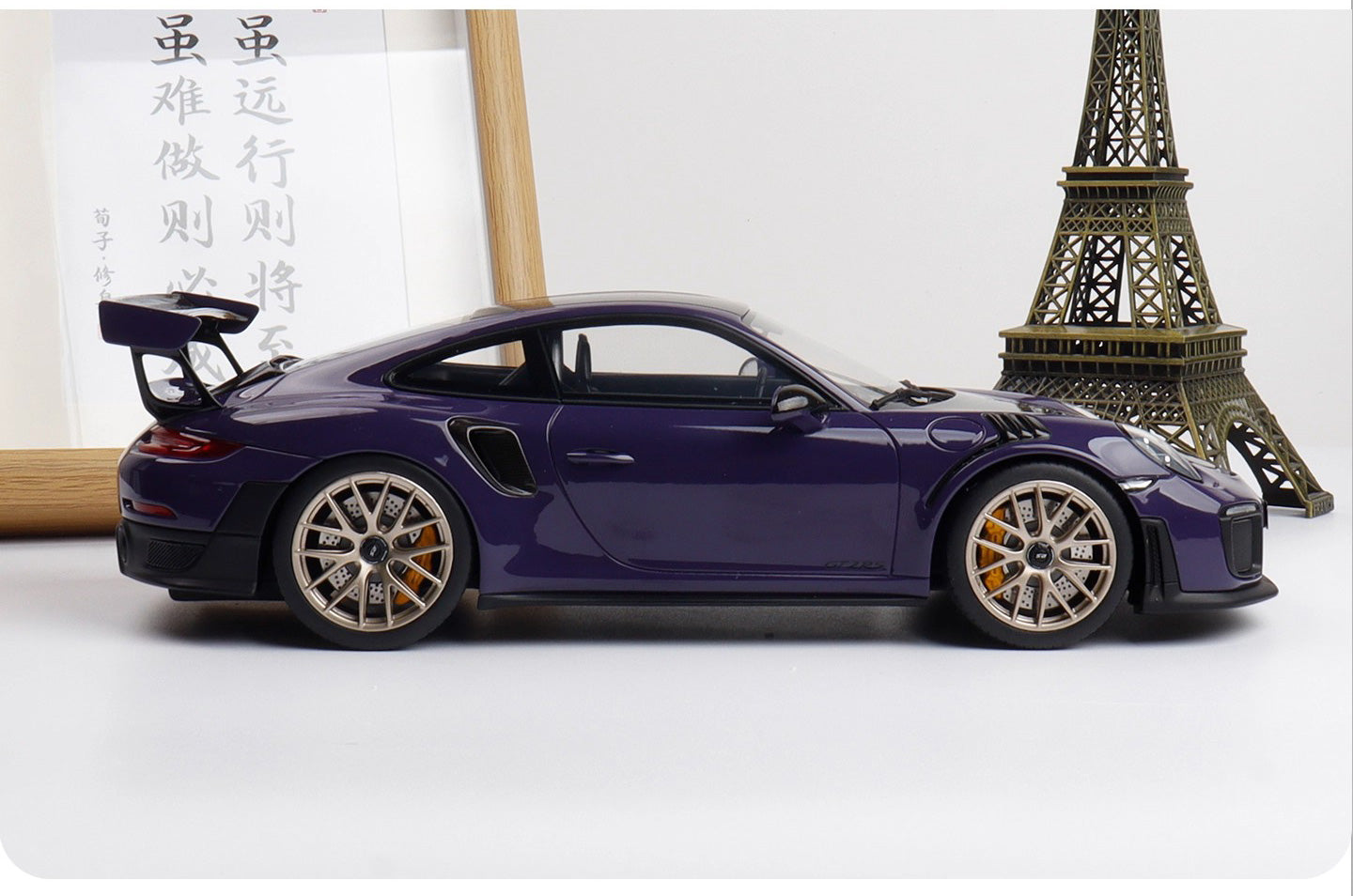 GT Spirit 1:18 Porsche 911 (991.2) Resin Model