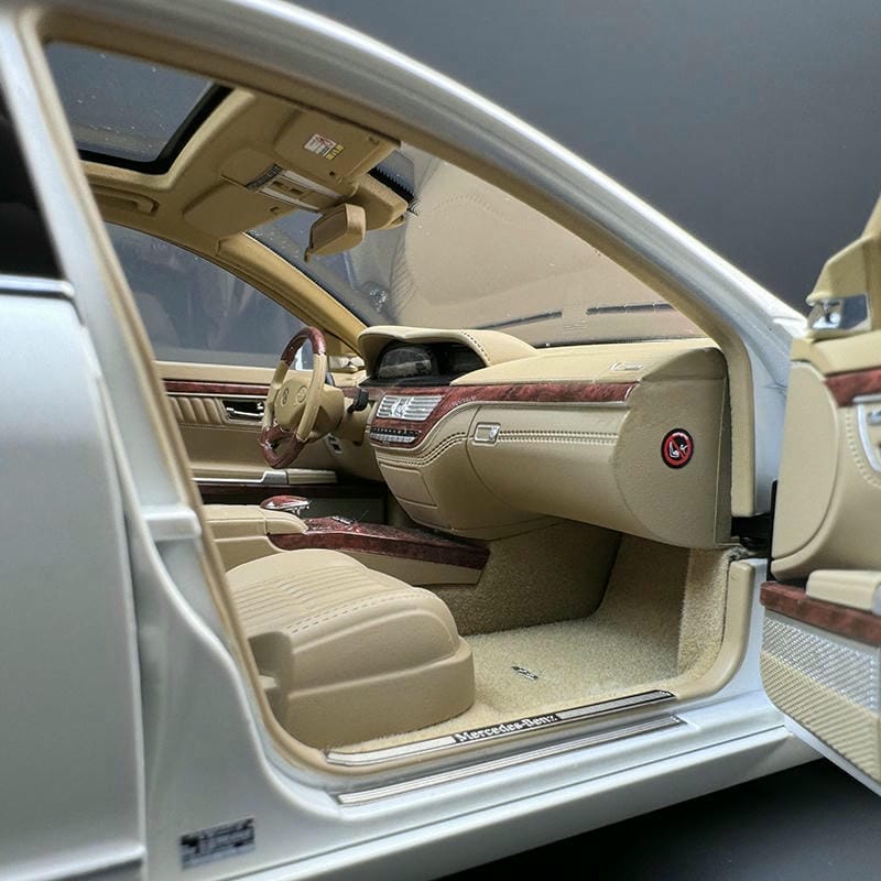 MH 1:18 Scale Mercedes-Benz S600L W221 Diecast Model Car
