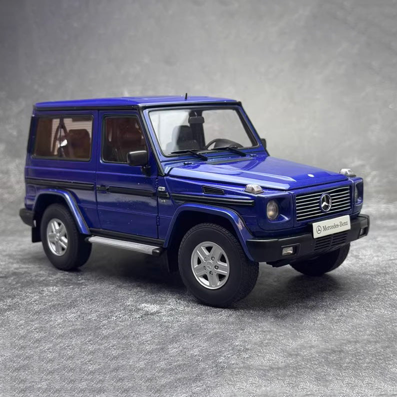 AUTOart 1:18 Mercedes-Benz G500 1998 SWB Diecast Car