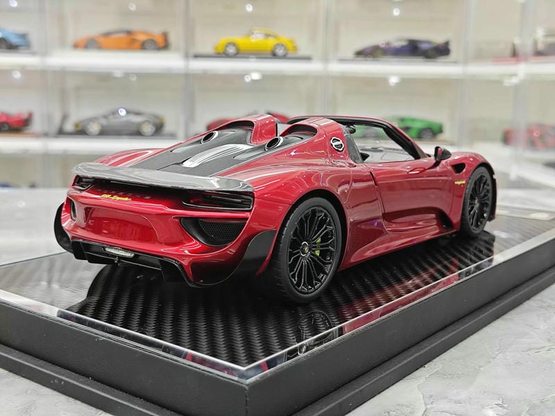YY Model Porsche 918 Spyder 1:18 Resin Model Car