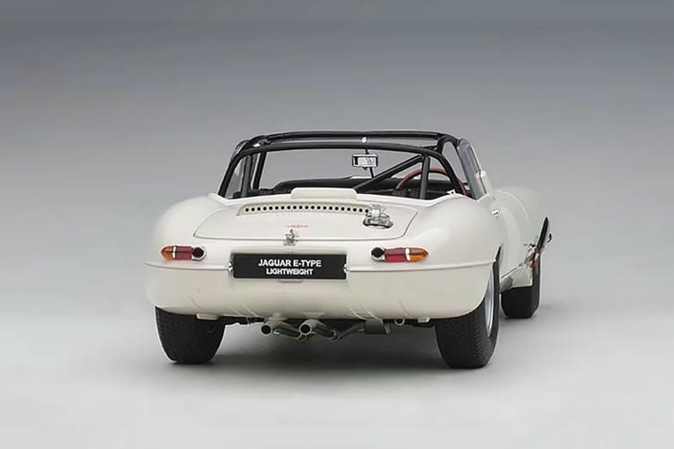 AUTOart 1/18 For Jaguar Jaguar LIGHT E-Type Car Model  Diecast model cars