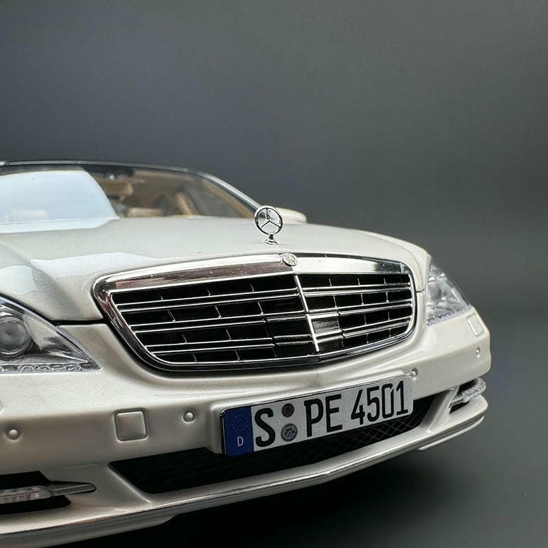 MH 1:18 Scale Mercedes-Benz S600L W221 Diecast Model Car