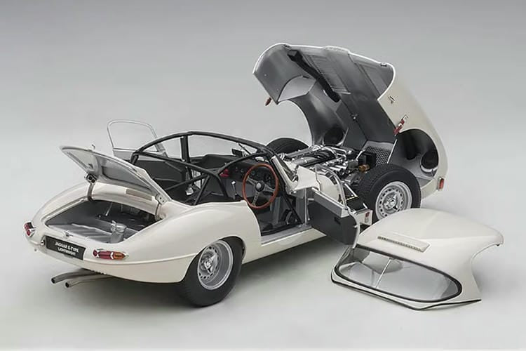 AUTOart 1/18 For Jaguar Jaguar LIGHT E-Type Car Model  Diecast model cars