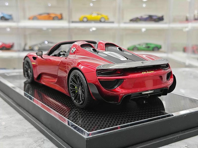 YY Model Porsche 918 Spyder 1:18 Resin Model Car