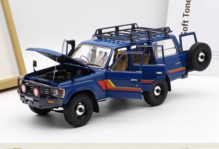 Toyota Land Cruiser LC60 1:18 Diecast Model by KYOSHO (Classic Edition with Rear Accessories)